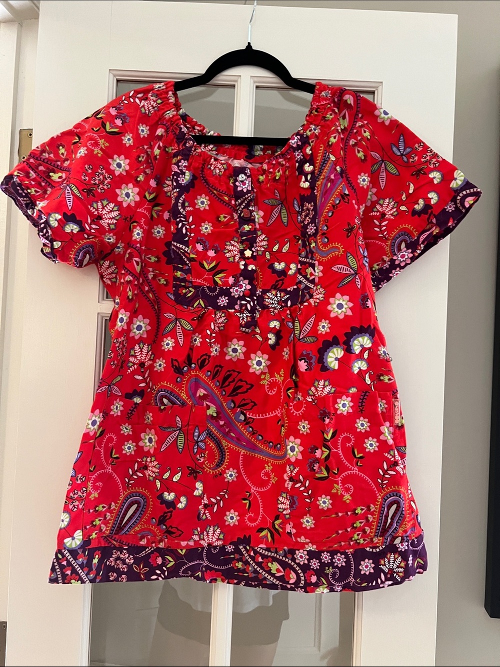 Koi Red Floral Scrub Top Front Pockets Purple Accent Trim